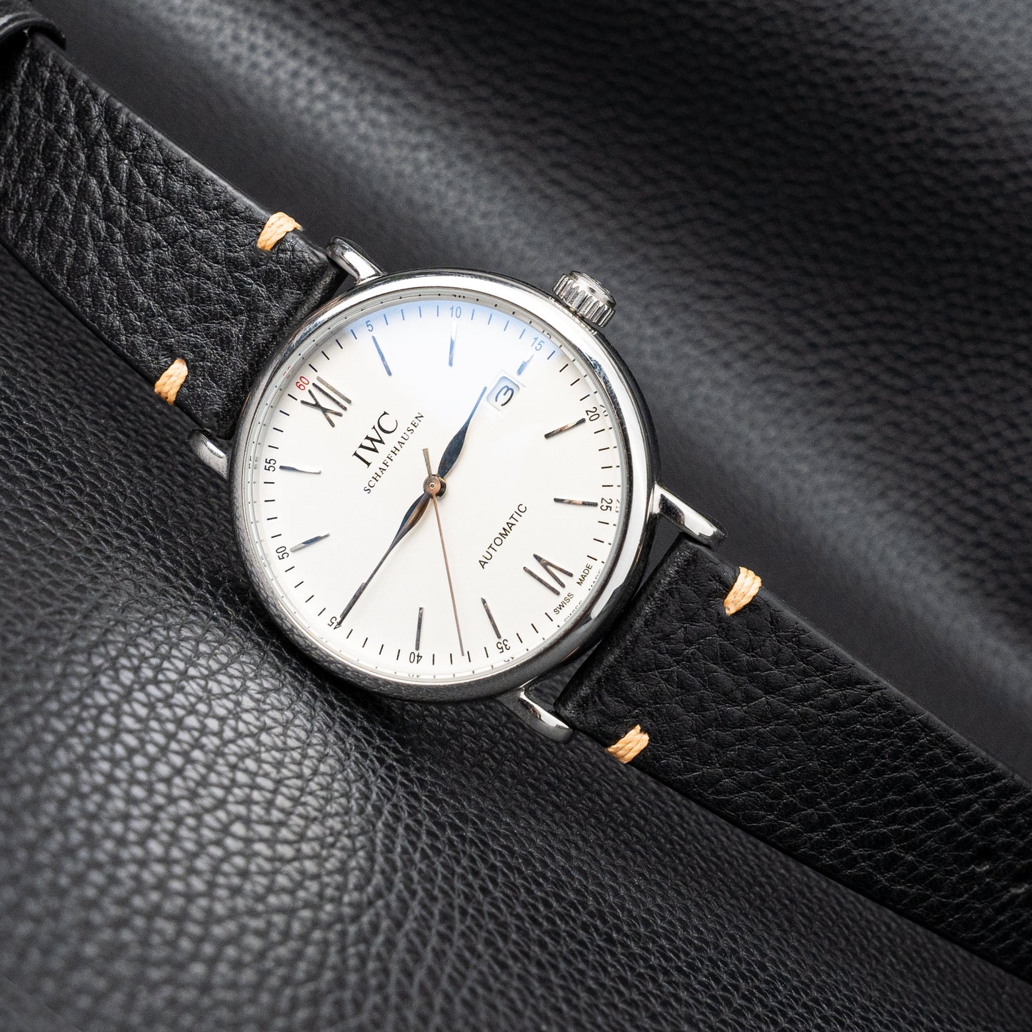 Black vegetable tanned leather side seam strap