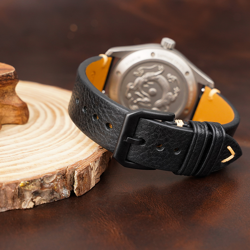 Black vegetable tanned leather side seam strap