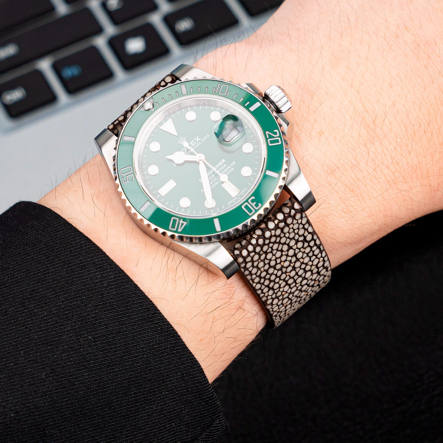 Cognac Pearl fish skin Slim Stitchless Strap