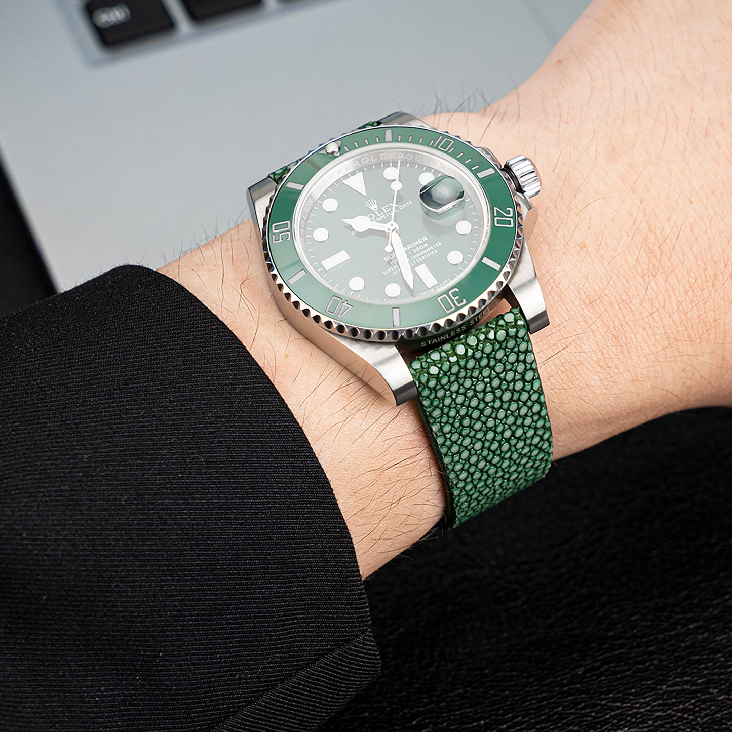 Green Pearl fish skin Slim Strap
