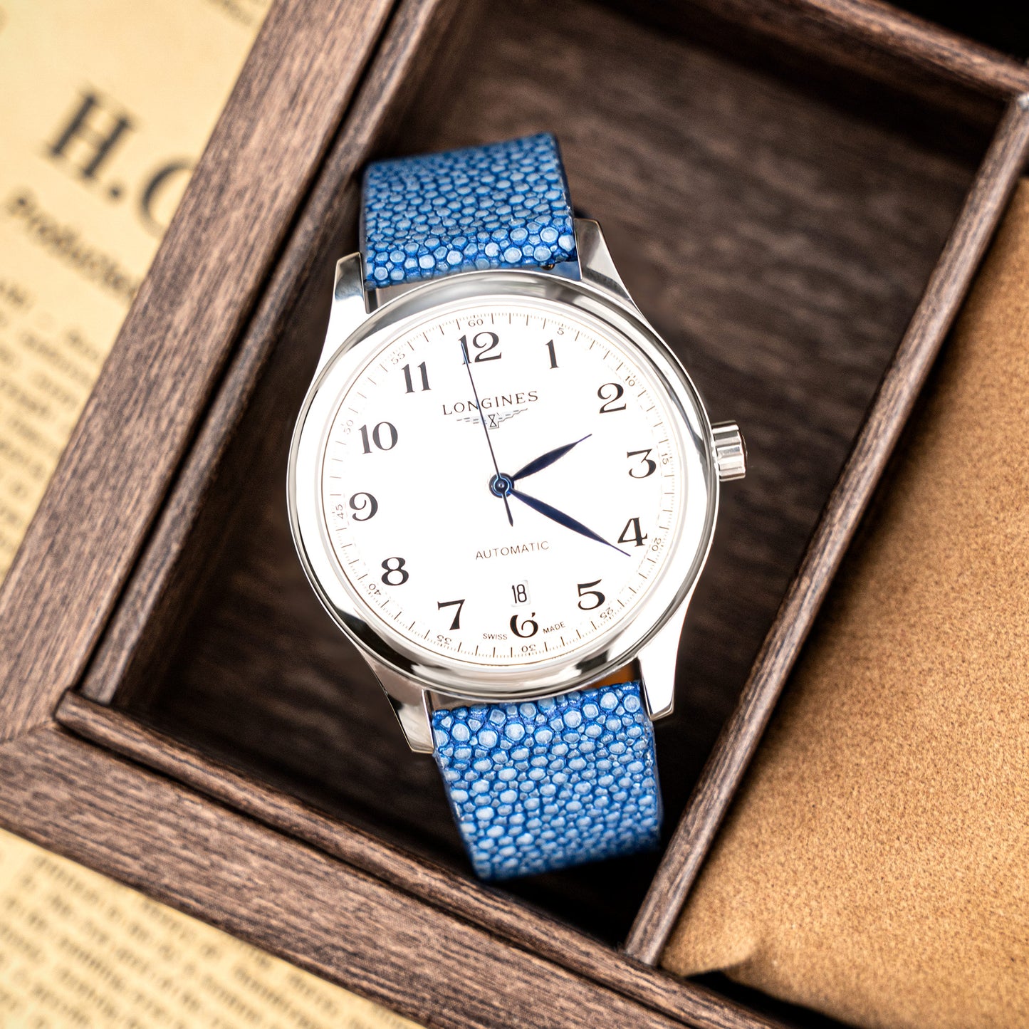 Ocean Blue Pearl fish skin Slim Strap